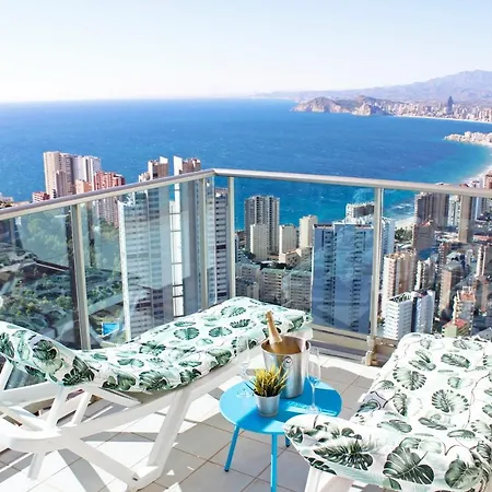 Sky High On The 38th Floor - Sea Views شقة بينايدورم