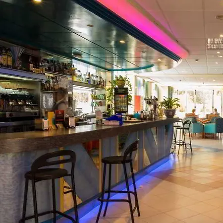 Hotel Tropic
