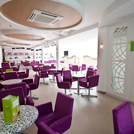 Отель Riviera Beachotel - только для взрослых 4*