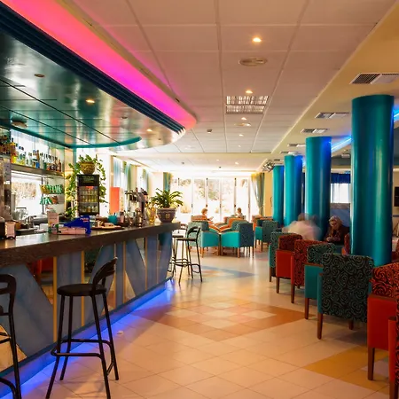 Tropic 3*