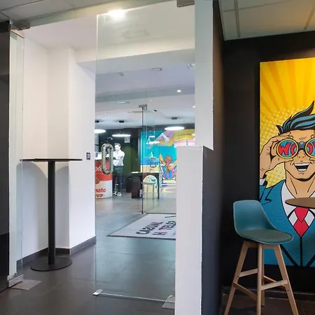 Szálloda Casual Pop Art 3*