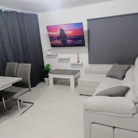 Luxury With Views Apartment *