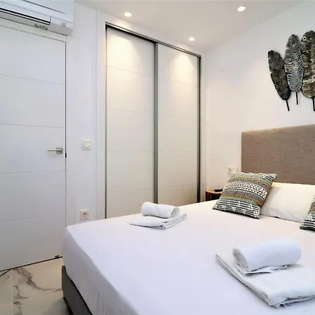 Luxurious 2-bedroom With Stunning Views, 1st Line On Levante Beach, Apartment
