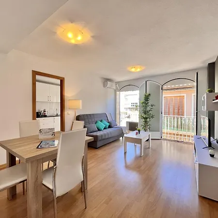 Rouna V By Gloove Apartman
