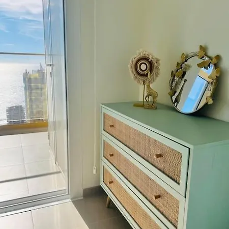 Apartament Intempo Sky: Surcando El Cielo Benidorm