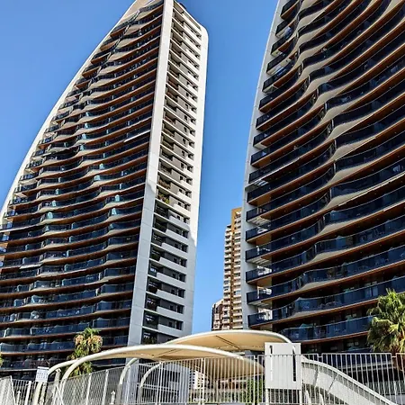 Sunset Waves Sea & Sky Apartment