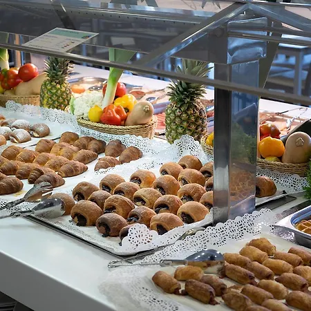 لا استاثيون فندق بينايدورم
