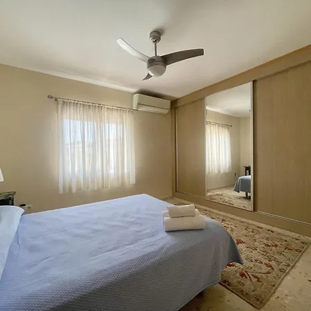 Villa Levante Blueline