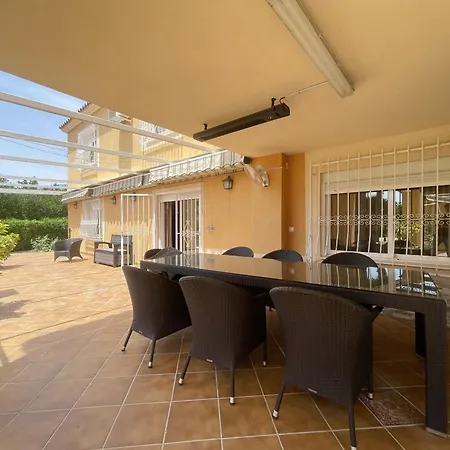 Villa Levante Blueline