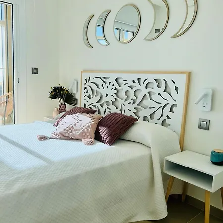 Intempo Sky: Surcando El Cielo Apartament