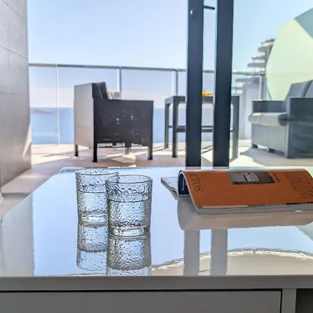 Sunset Waves Sea & Sky Apartment *