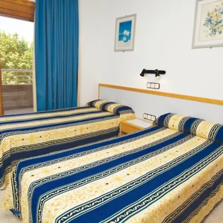 Alpha Apartment *