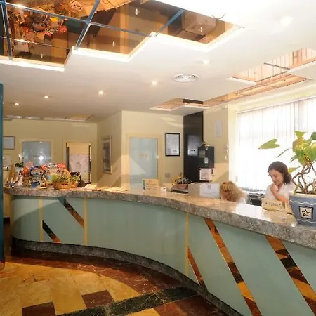 Tropic Hotel 3*