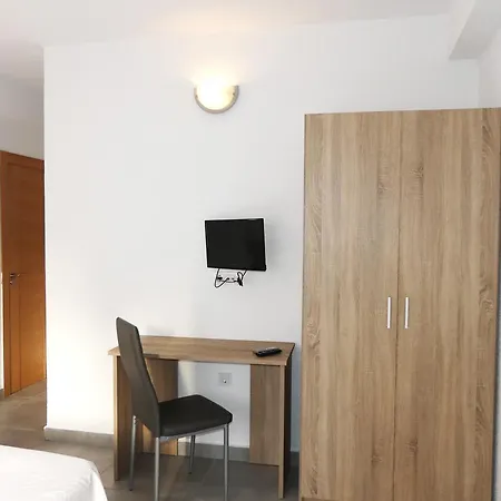 Centre Hotel 2*