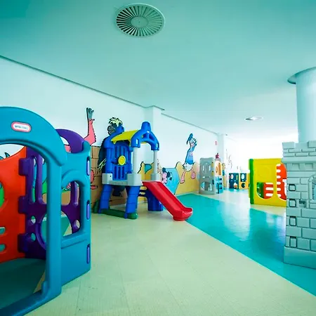 فندق Port Fiesta Park بينايدورم