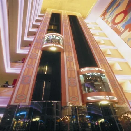 Hotel Tropic