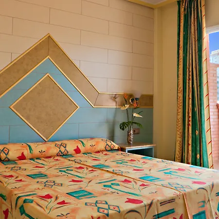 Tropic Hotel