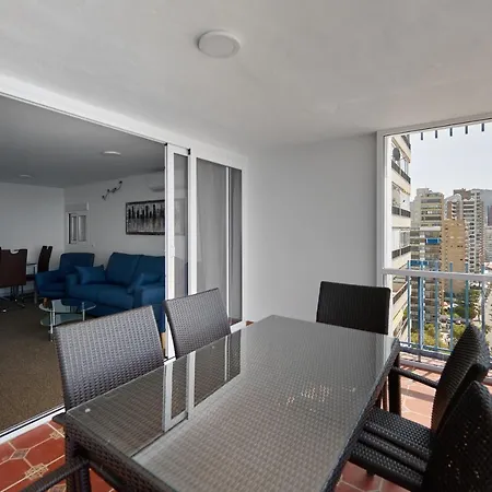 Las Palmeras 15a * Benidorm
