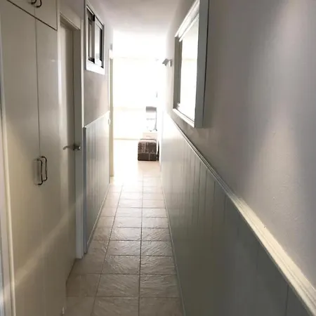 Los Fernandos, 1st Line Beachfront Poniente, 2 Bedroom Ocean Terrace דירה בנידורם