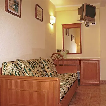 Hotel Hotel Benidorm East By Pierre & Vacances 4*