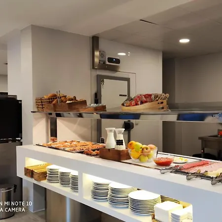 Celymar Hotel *