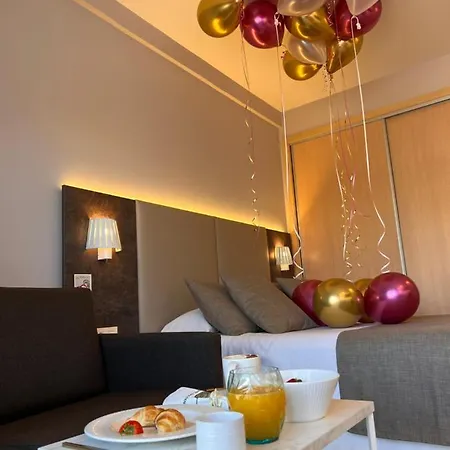 Golden Hotel 3*