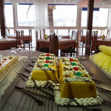Lido Hotel 3*