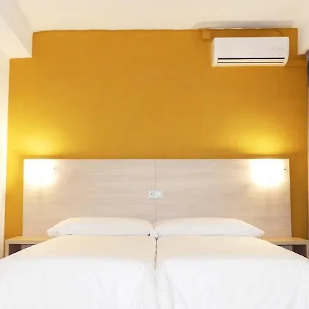 Olympia Hotel 3*
