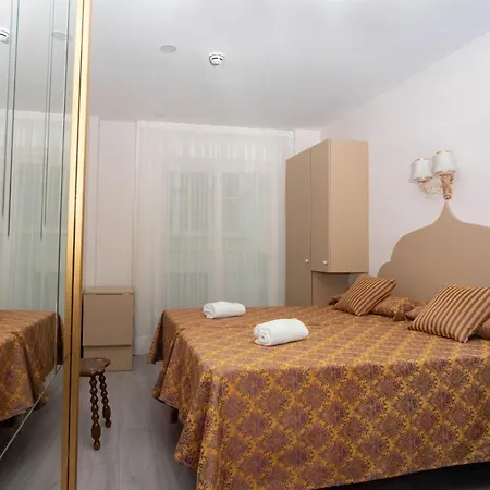 Hotel Clopy Rocamar Benidorm