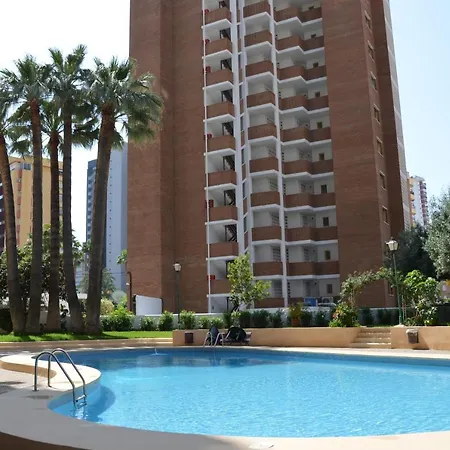 Karola 3c With Pool דירה בנידורם
