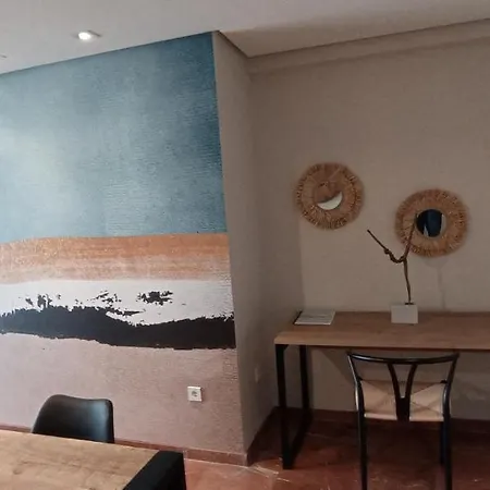 Alteanos, Centrico Y Confortable, Soleado, Con Piscina Y Jardines, Tenis, Parking Exterior Comunitario, Y La Playa Andando 10 Min Benidorm