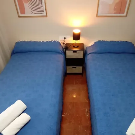 Apartamento Alteanos, Centrico Y Confortable, Soleado, Con Piscina Y Jardines, Tenis, Parking Exterior Comunitario, Y La Playa Andando 10 Min Benidorm