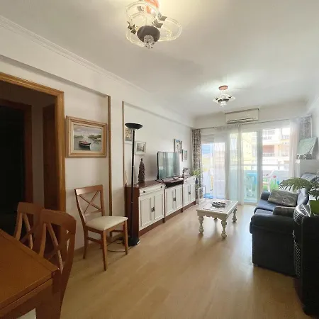 Διαμέρισμα Cozy Center Μπένιντορμ