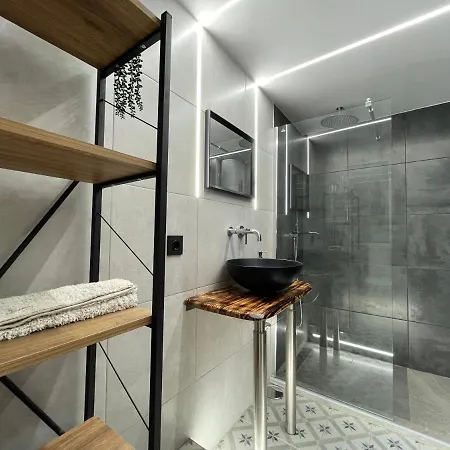 Apartment Jl 1 *