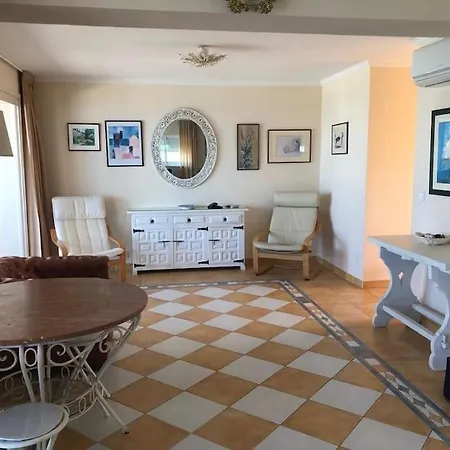 Piso Amplio Y Luminoso En Rincon De Loix. Apartamento