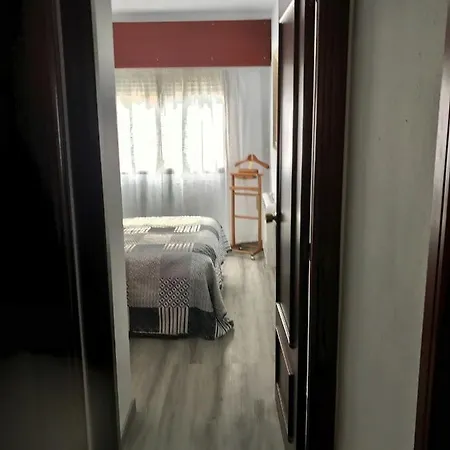 Recien Reformado Cerca De La Playa Con Dos Piscinas Y Pista De Tenis. Benidorm