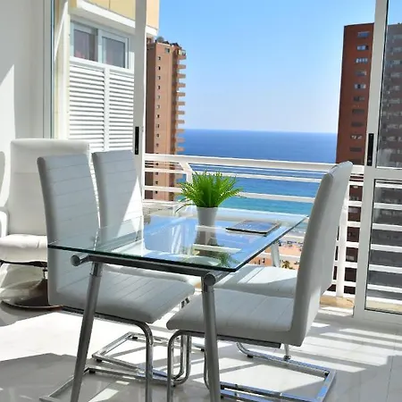 Caballos Vip Playa Levante Apartment *