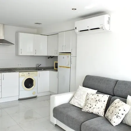 Caballos Vip Playa Levante Apartment *