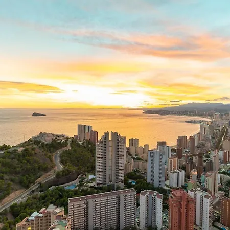 Sunny Penthouse On The 41st Floor In Torre Lugano, With Pool And Garage Apartment