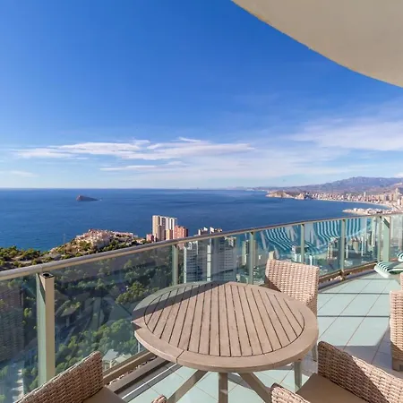 Sunny Penthouse On The 41st Floor In Torre Lugano, With Pool And Garage Apartment