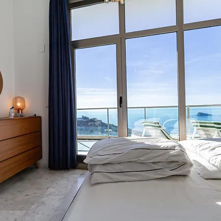 Sunny Penthouse On The 41st Floor In Torre Lugano, With Pool And Garage Apartment