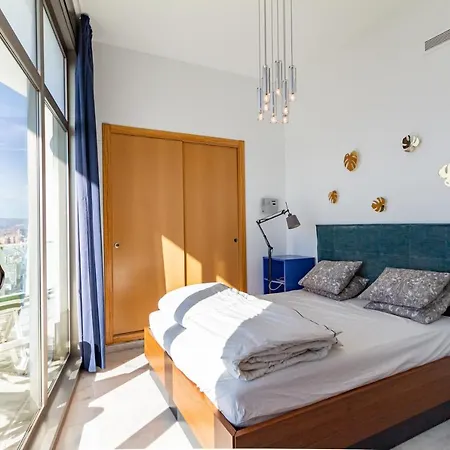 Sunny Penthouse On The 41st Floor In Torre Lugano, With Pool And Garage Benidorm