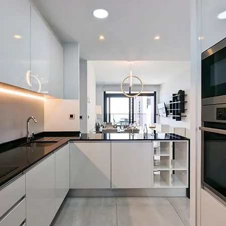 Sunset Waves Luxury Apartament *