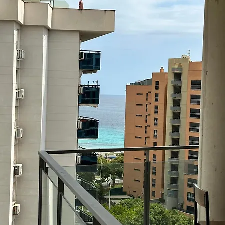 Beachside Luxe 1br: New & Chic Apartamento
