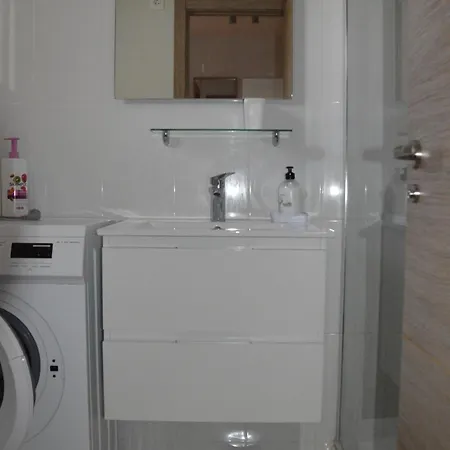 דירה Karola 3c With Pool בנידורם