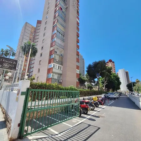 Διαμέρισμα Beautiful 2 Bedrooms Aparatament Μπένιντορμ