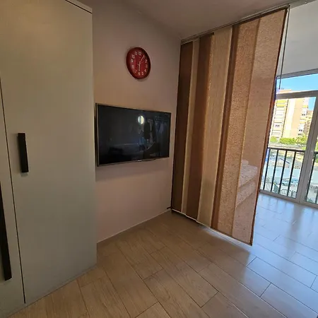Estudio Acacias Iv 1 If * بينايدورم