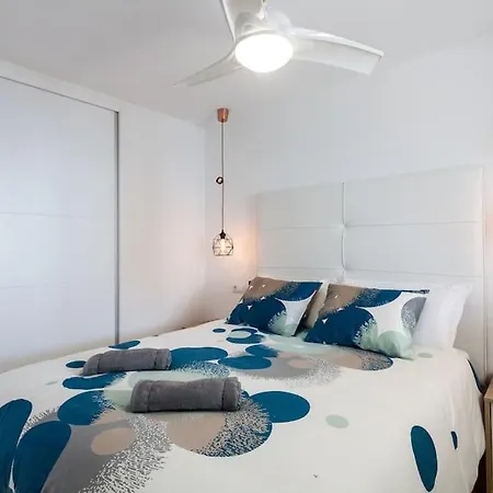 Stylish And Modern Διαμέρισμα Μπένιντορμ