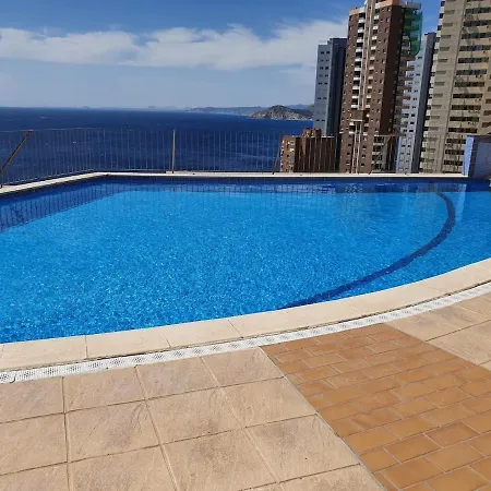 Piso Con Vistas Al Mar Y Plaza De Garaje Benidorm