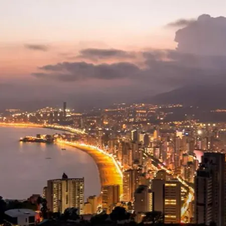 Tu Paraiso Costero En Playa De Poniente, Vistas Al Mar, Arena Dorada Y Un Entorno De Lujo Apartment